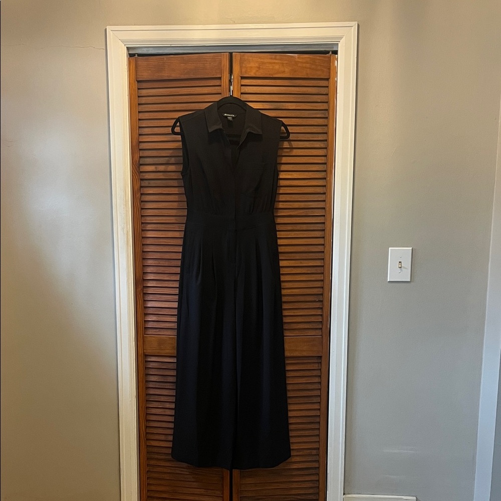 Elegant Black Sleeveless Dress